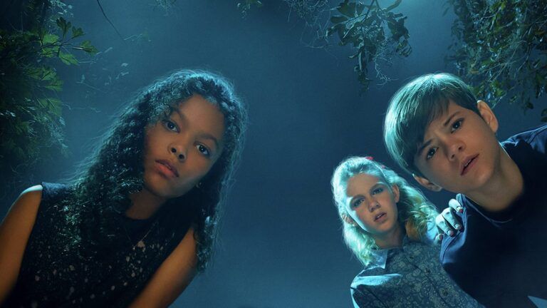 Secrets of Sulphur Springs, Disney Channel, Disney+, Disney Plus, Kyliegh Curran, Elle Graham, Preston Oliver