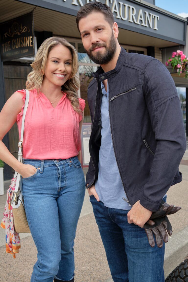 Check-In Time for Hallmark Channel’s ‘Wedding Season’ Starring Stephanie Bennett and Casey Deidrick (Photos/Promo) Stephanie Bennett, Casey Deidrick, Wedding Season, Hallmark Channel, Hallmark, #Hallmark