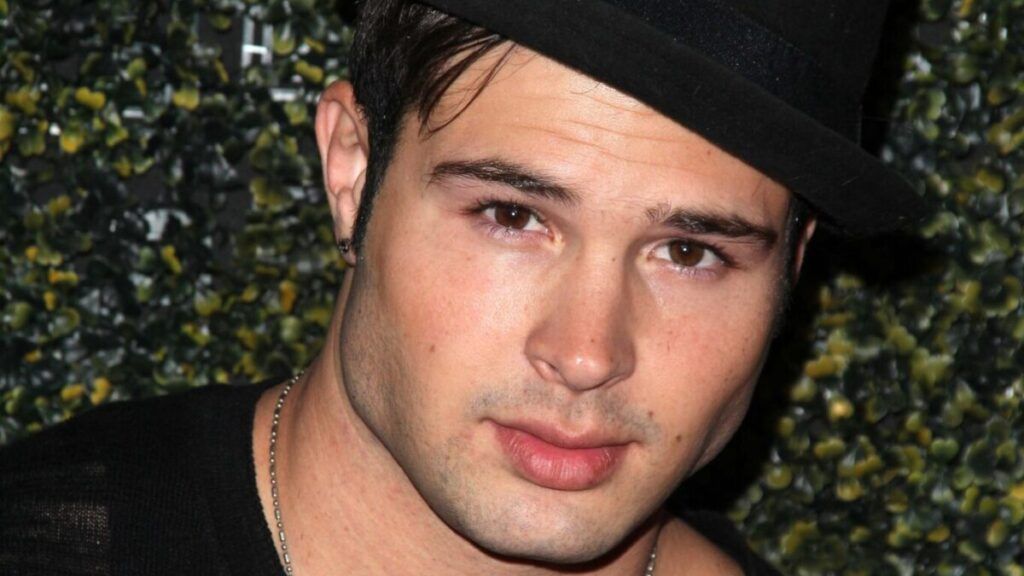 Cody Longo, Hollywood Heights, Days of our Lives, DAYS, DOOL, #DAYS, #DOOL, #DaysofourLives